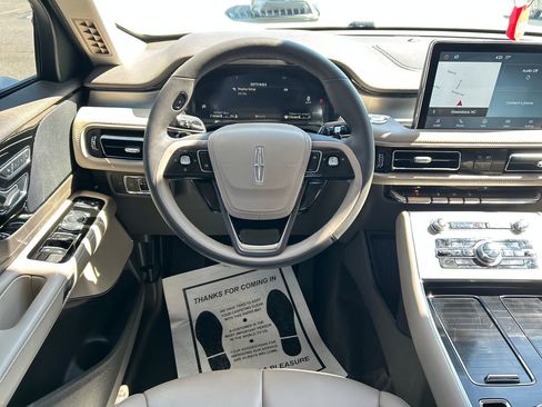 Certified 2024 Lincoln Aviator AWD w/ Premium Package image 15