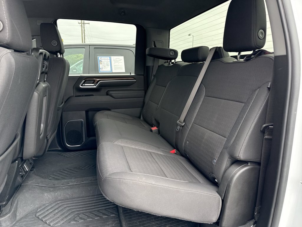 Used 2025 Chevrolet Silverado 2500 LT AWD/4WD image 17