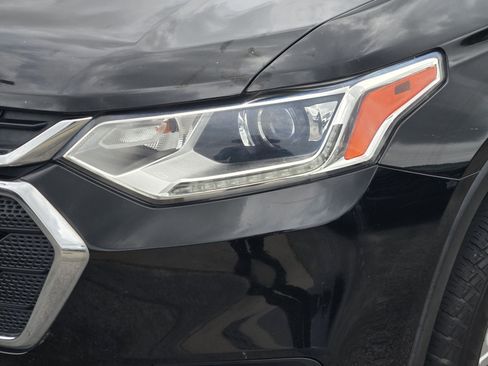 Used 2020 Chevrolet Traverse LS FWD image 8
