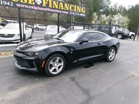 Used 2017 Chevrolet Camaro LT image 2