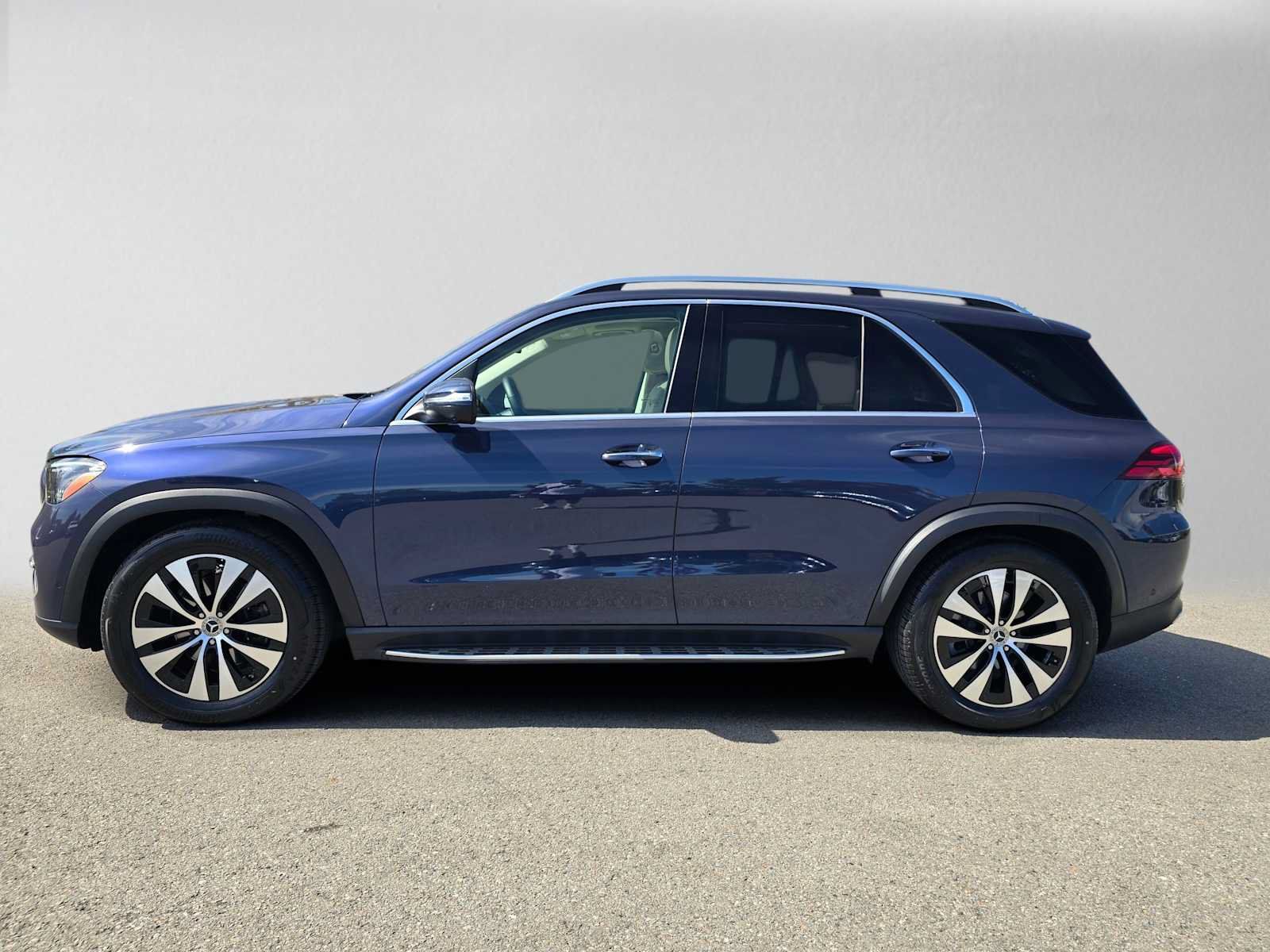 Used 2025 Mercedes-Benz GLE 350 4MATIC image 6