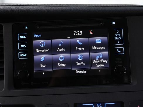 Used 2017 Toyota Sienna XLE Premium FWD image 54