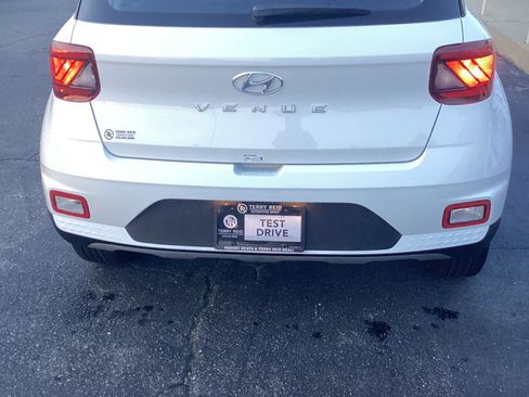 New 2026 Hyundai Venue SEL image 5