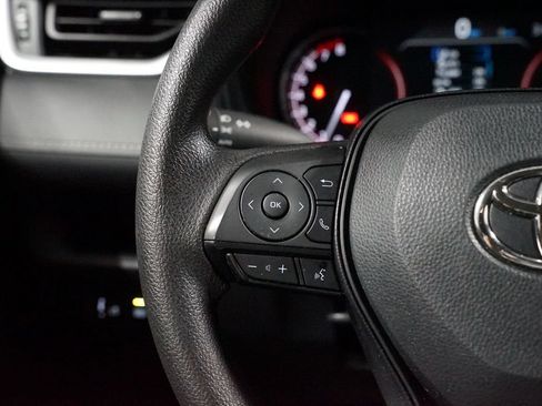 Certified 2025 Toyota RAV4 XLE FWD image 14