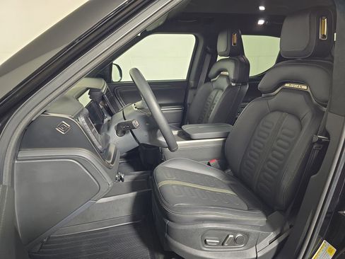 Used 2024 Rivian R1T Adventure image 20