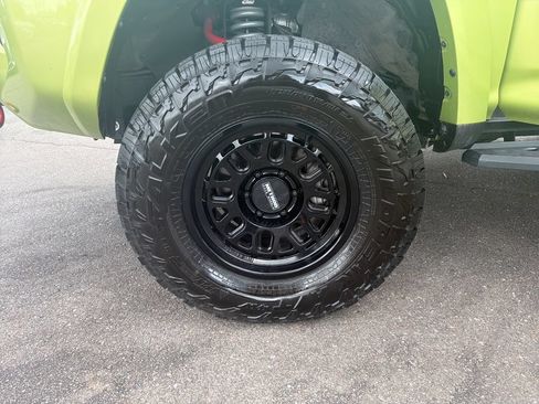 Used 2023 Toyota 4Runner TRD Off-Road Premium w/ Off Road Premium Plus Package AWD/4WD image 27