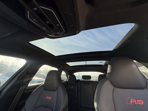 Used 2025 Audi RS 6 performance image 21