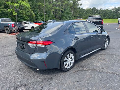 Used 2026 Toyota Corolla LE FWD image 17