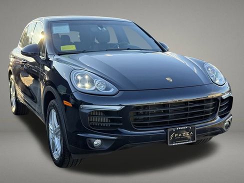 Used 2015 Porsche Cayenne S image 8