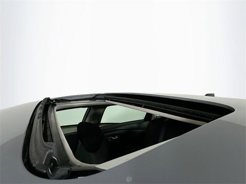 Certified 2025 Honda Accord SE image 9