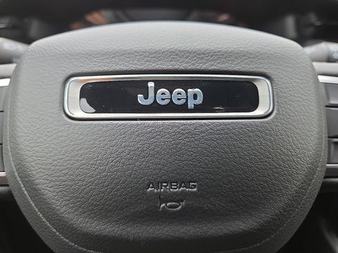 New 2026 Jeep Compass Latitude image 21