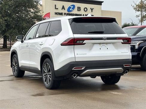 New 2026 Toyota Grand Highlander AWD Hybrid image 3