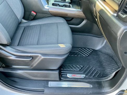 Used 2022 Chevrolet Silverado 1500 RST image 23