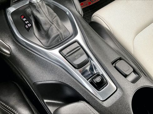 Used 2018 Chevrolet Camaro SS RWD image 32