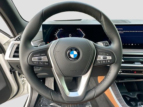 New 2026 BMW X5 sDrive40i w/ Premium Package image 8
