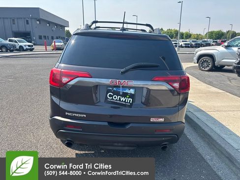 Used 2017 GMC Acadia SLT AWD/4WD image 9