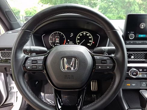 Used 2023 Honda Civic Sport image 18