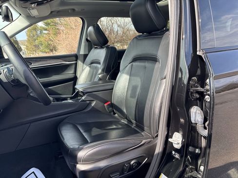 Used 2022 Jeep Grand Cherokee L Limited image 10