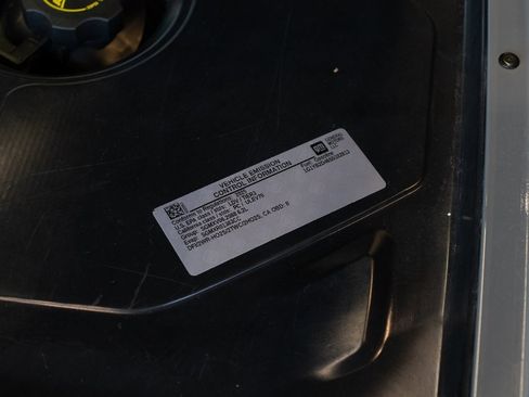 Used 2025 Chevrolet Corvette Stingray Preferred Cpe w/ 2LT image 32