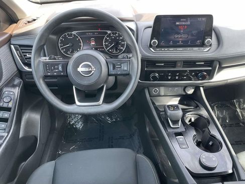 Used 2023 Nissan Rogue S image 24