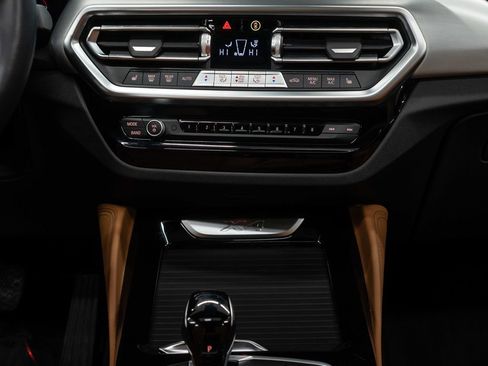 Used 2025 BMW X4 xDrive30i image 24