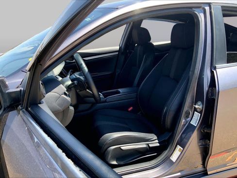 Used 2020 Honda Civic Sport image 8