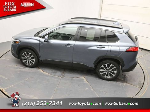 Used 2023 Toyota Corolla Cross XLE w/ Convenience Package image 31