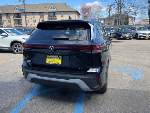 New 2026 Volkswagen Tiguan SE AWD/4WD image 11