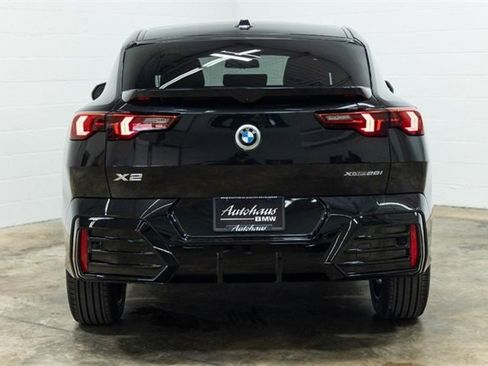 Certified 2025 BMW X2 xDrive28i w/ Technology Package image 13