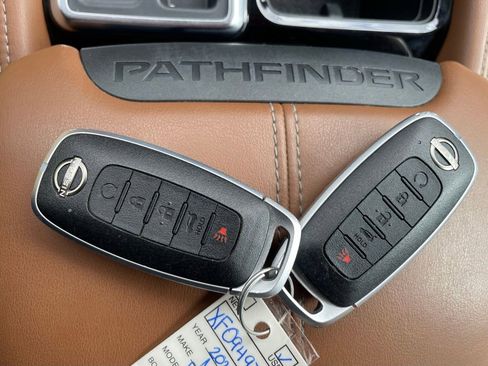 Certified 2023 Nissan Pathfinder Platinum image 28
