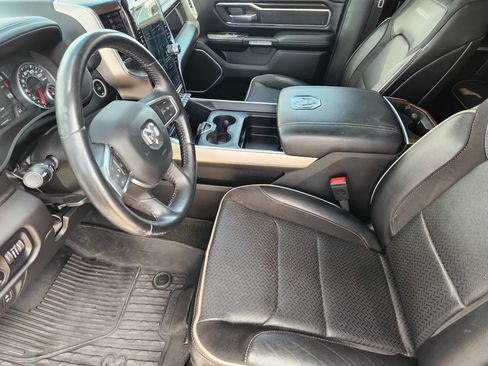 Used 2022 RAM 1500 Laramie AWD/4WD image 14