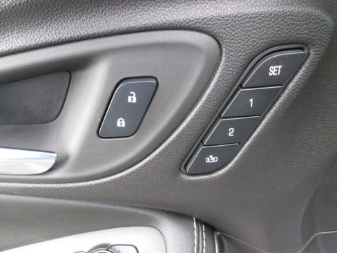 Used 2024 Buick Encore GX Avenir w/ Avenir Convenience Package FWD image 14