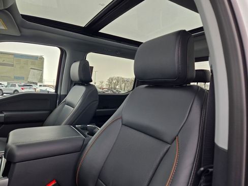 New 2026 Ford F250 Lariat w/ Black Appearance Package image 23