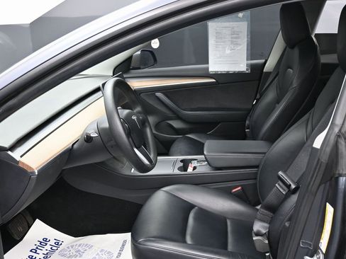 Used 2022 Tesla Model 3 Long Range image 16