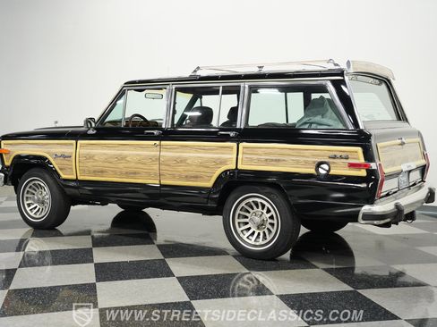 Used 1988 Jeep Grand Wagoneer image 8