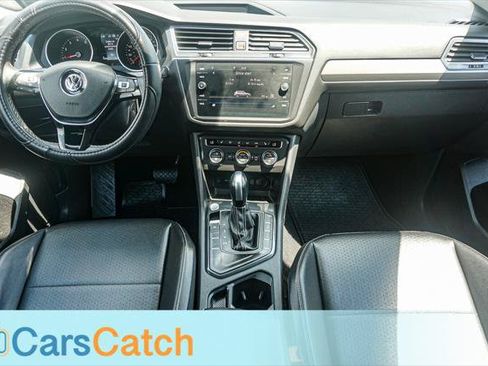 Used 2021 Volkswagen Tiguan SE FWD image 24