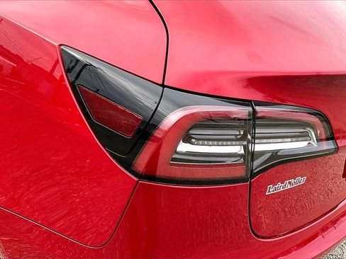 Used 2021 Tesla Model 3 Standard Range Plus image 30