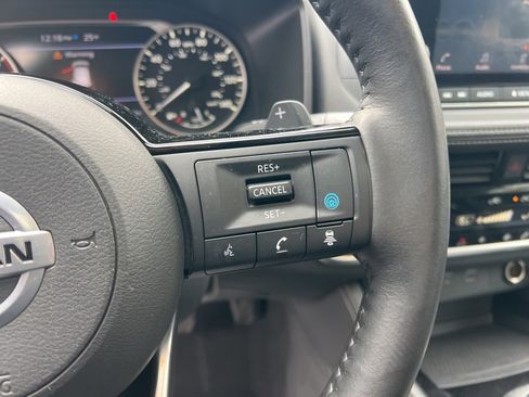 Used 2021 Nissan Rogue SL image 16