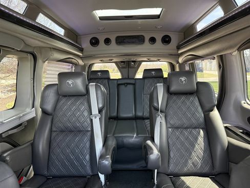 Used 2020 Ford Transit 150 Low Roof AWD image 42