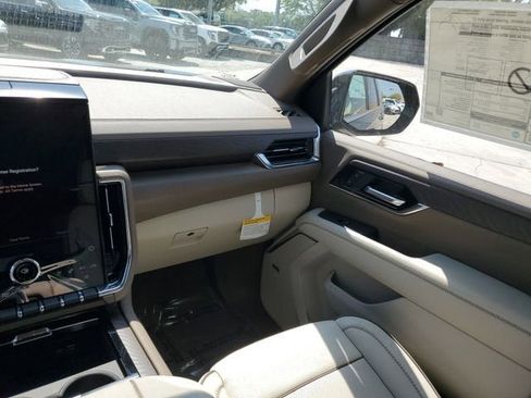 New 2026 GMC Yukon XL Denali w/ Sun & Power Step Package RWD image 15
