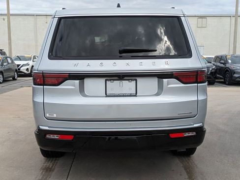 Used 2024 Jeep Wagoneer Series II w/ Flexible Seating Group RWD image 7