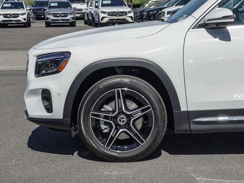 New 2026 Mercedes-Benz GLB 250 image 9