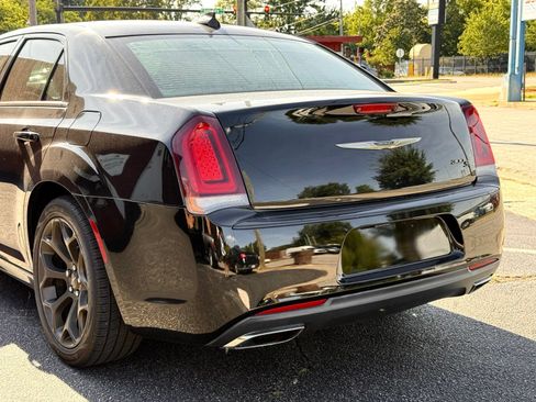 Used 2016 Chrysler 300 S RWD image 4