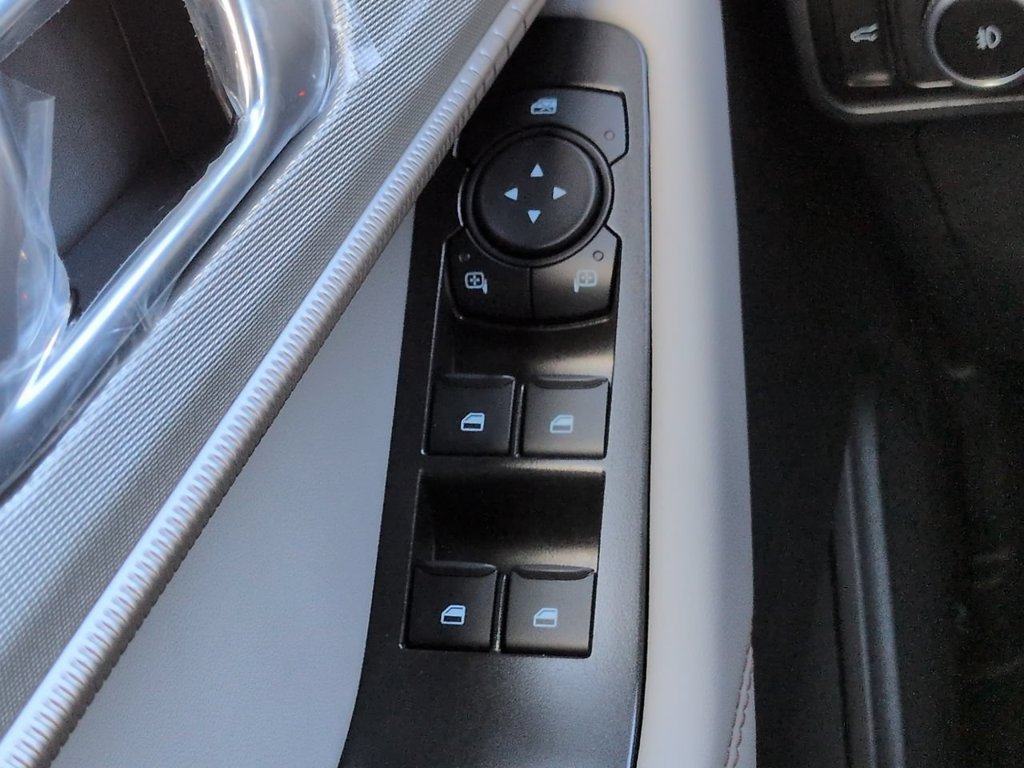New 2027 Ford Explorer Active w/ Active Comfort Package RWD image 24