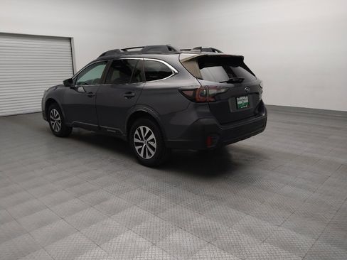 Used 2020 Subaru Outback Premium image 5