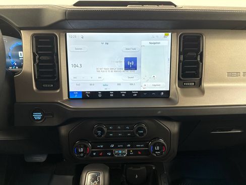 New 2026 Ford Bronco Outer Banks AWD/4WD image 23