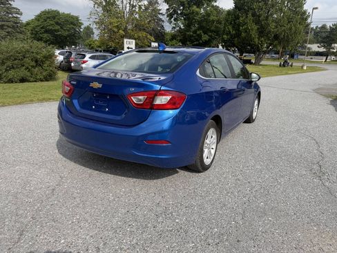 Used 2018 Chevrolet Cruze LT FWD image 5