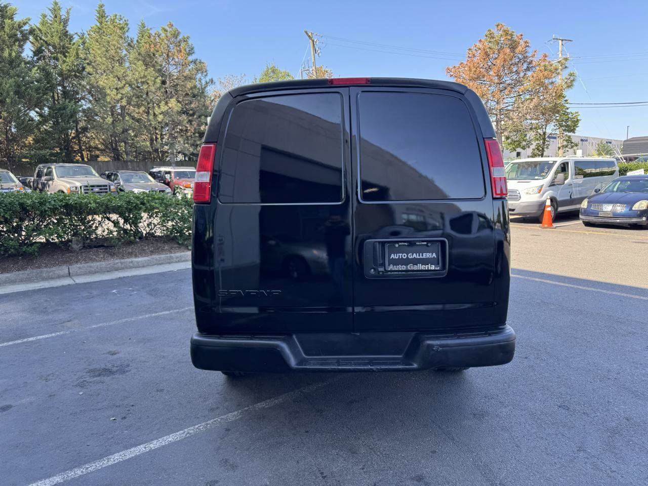 Used 2020 GMC Savana 2500 RWD image 6
