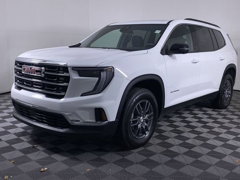 Certified 2025 GMC Acadia Elevation image 17