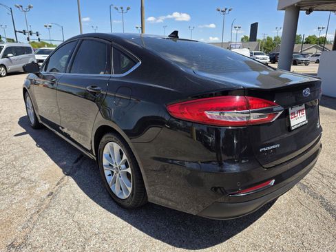 Used 2019 Ford Fusion SE FWD image 7